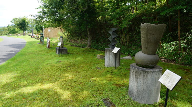 陶芸の森　太陽の広場　展示