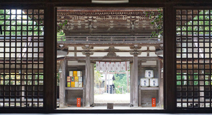 油日神社-拝殿.jpg