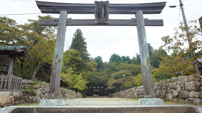 油日神社-鳥居.jpg