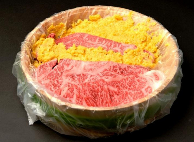 近江牛 カネ吉山本 滋賀県観光情報 公式観光サイト 滋賀 びわ湖のすべてがわかる